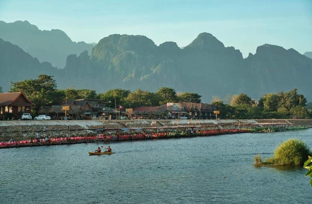 Vang Vieng Chanthala Hotel 1 Exterior foto